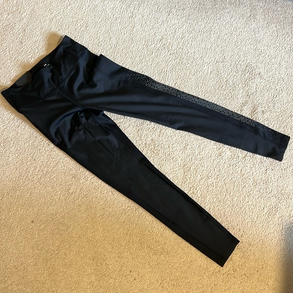 BNWT Size M Under Armour Compression Leggings - Picture 4 of 6